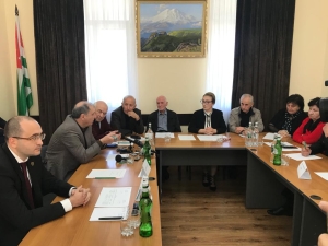 В ОБЩЕСТВЕННОЙ ПАЛАТЕ ОБСУДИЛИ, НУЖНЫ ЛИ ИЗМЕНЕНИЯ В ЗАКОНЕ, РЕГУЛИРУЮЩЕМ ДЕЯТЕЛЬНОСТЬ ГРАЖДАНСКИХ ОРГАНИЗАЦИЙ