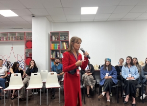 Медиашкола для молодых журналистов проходит в "Доме Москвы" в Сухуме
