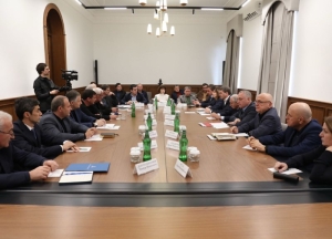Бадра Гунба провел совещание по проблеме электроснабжения