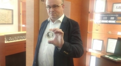 МУЗЕЙ ДЕНЕГ ПРИ НАЦБАНКЕ АБХАЗИИ ПРЕЗЕНТОВАЛ ПАМЯТНЫЕ МОНЕТЫ С ГЕРОЯМИ ИЗ ПРОИЗВЕДЕНИЙ ФАЗИЛЯ ИСКАНДЕРА